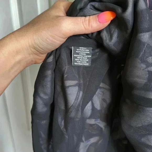 The J. Peterman Company Morning Glory Wrap Dress, Size M - Picture 8 of 8